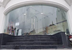 vach kinh cuong luc mat tien 1